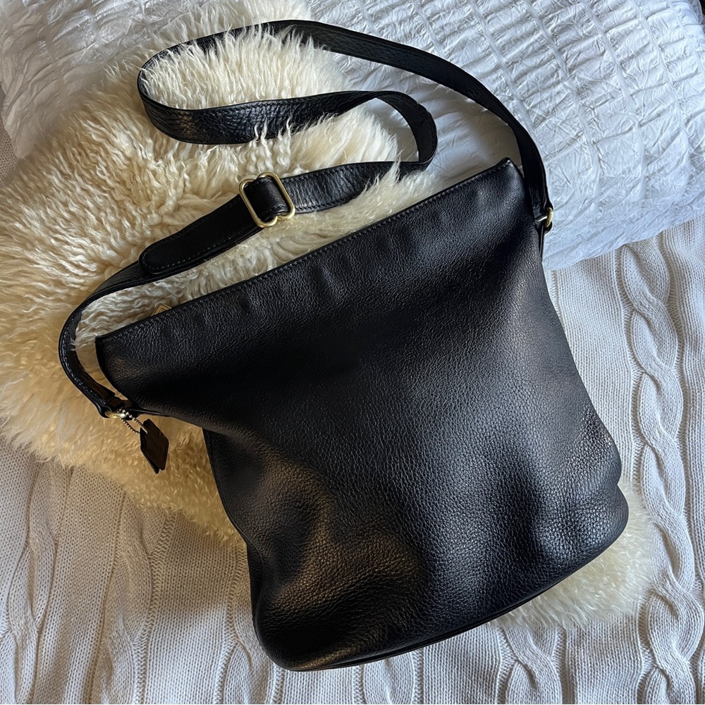 RARE COACH VINTAGE LEGACY BLACK PEBBLED LEATHER BUCKET BAG SHOULDER CROSSBODY